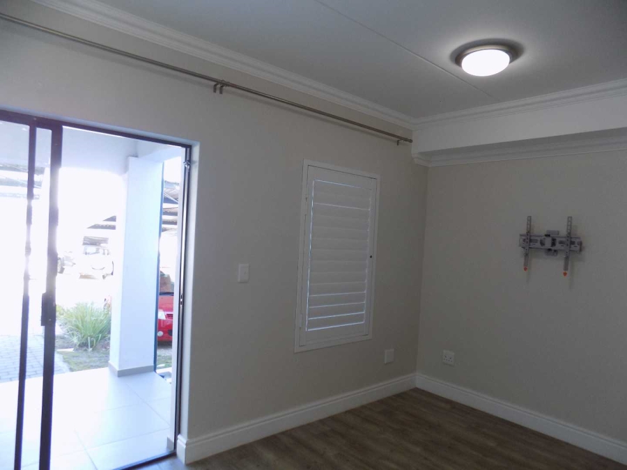 To Let 1 Bedroom Property for Rent in Zevenwacht Retirement Village Western Cape